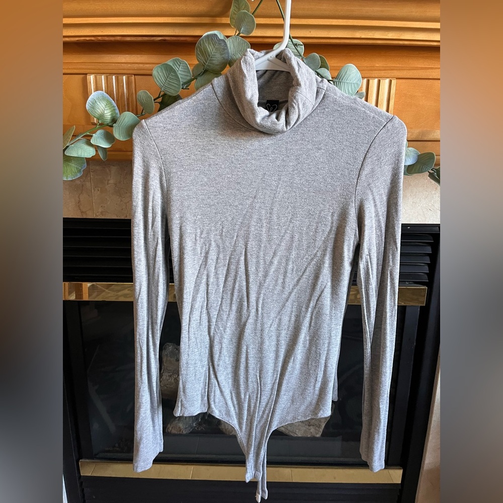 WINDSOR LONG SLEEVE TURTLENECK BODYSUIT